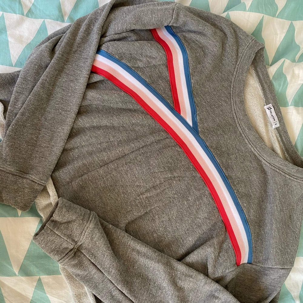 Gray Peloton S cropped sweatshirt rainbow